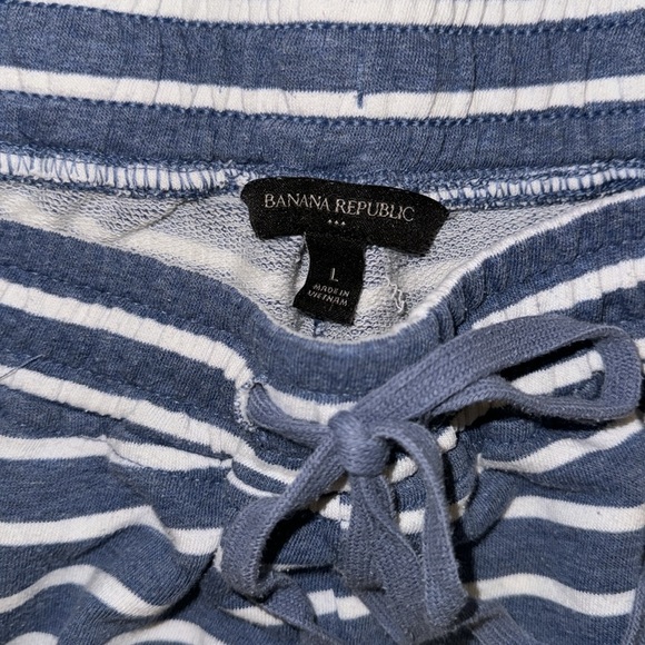 Banana Republic Knit Terry Dolman Top and Pull-On Short Set - Picture 5 of 5